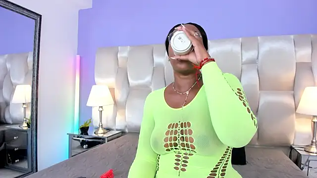 Snapshot of dirtyvictoria chatting on September 27, 12:21 pm dirtyvictoria online show from September 27, 12:21 pm