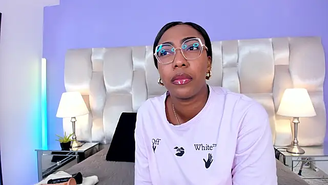 Snapshot of dirtyvictoria chatting on October 13, 12:49 pm dirtyvictoria online show from October 13, 12:49 pm