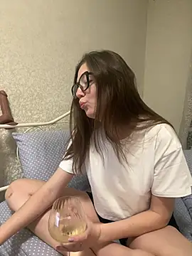 BeatriceTender online show from March 13, 9:48 pm