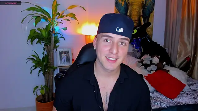 liam oficial02 online show from February 6, 3:48 am