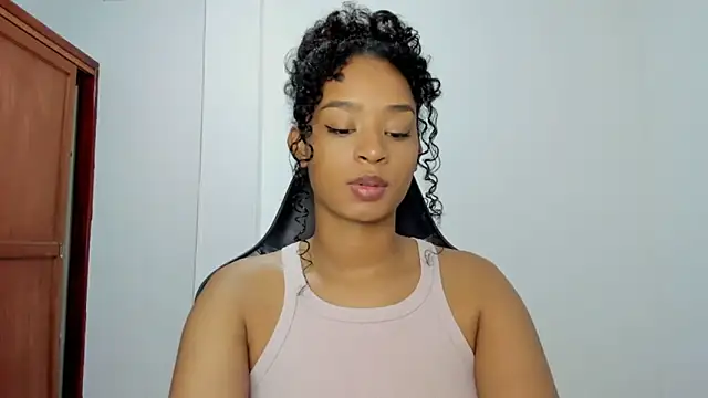 avellanatammy online show from December 3, 3:58 am