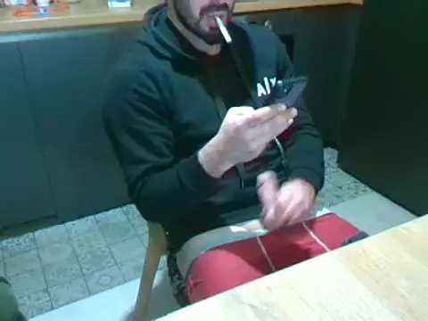 Snapshot of giorgakaci69 chatting on December 9, 4:12 am giorgakaci69 online show from December 9, 4:12 am