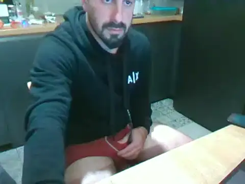 Snapshot of giorgakaci69 chatting on December 9, 11:24 pm giorgakaci69 online show from December 9, 11:24 pm