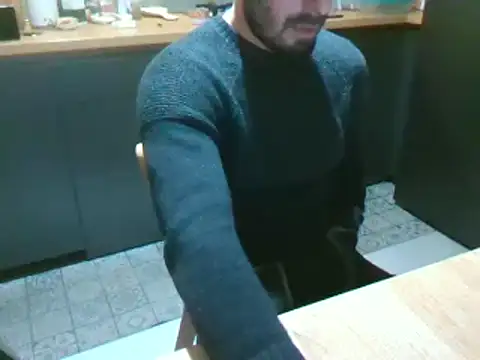 Snapshot of giorgakaci69 chatting on December 16, 12:26 am giorgakaci69 online show from December 16, 12:26 am