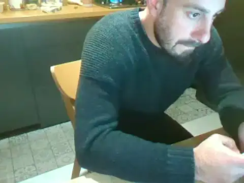 Snapshot of giorgakaci69 chatting on December 16, 5:11 pm giorgakaci69 online show from December 16, 5:11 pm