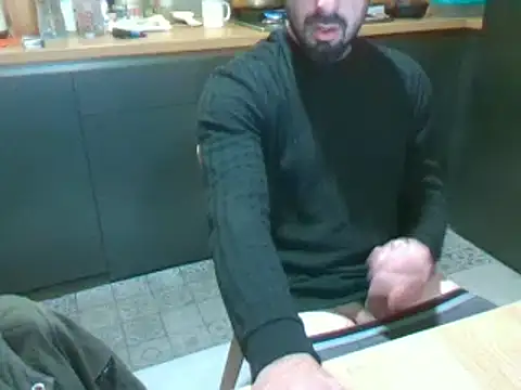 Snapshot of giorgakaci69 chatting on December 30, 1:36 pm giorgakaci69 online show from December 30, 1:36 pm