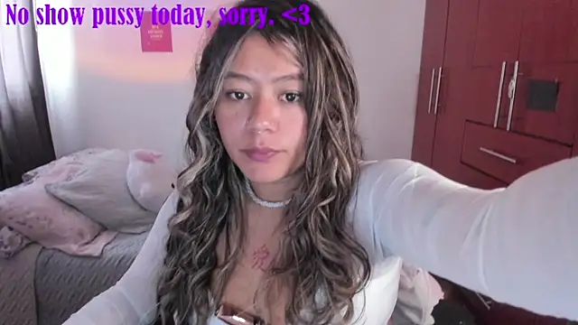 StephaniFox online show from September 18, 5:48 pm