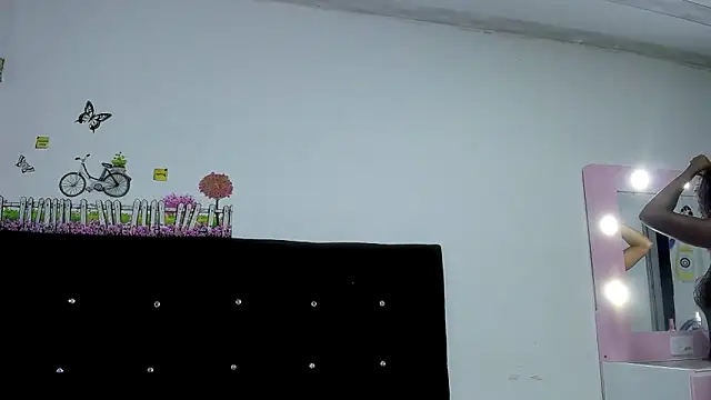 LariissaWilson online show from September 12, 5:29 am