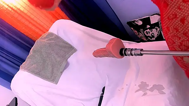 roberts kloe online show from February 18, 2:59 pm