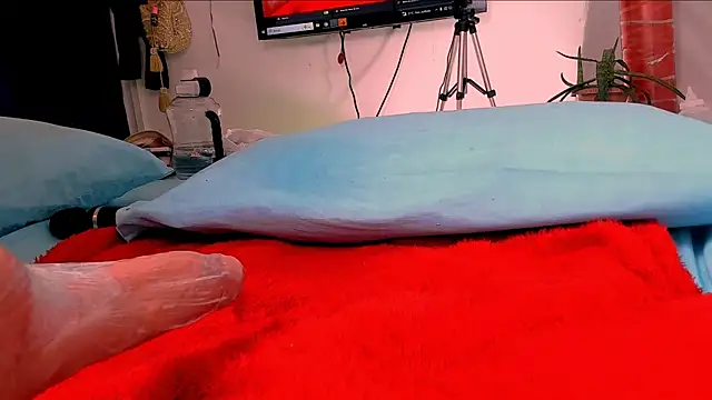 roberts kloe online show from September 11, 2:33 am