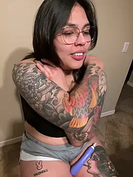 miacanela xo online show from March 11, 7:15 am