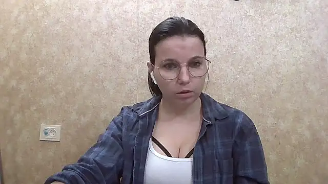 Snapshot of JeorginaJ chatting on February 4, 3:57 pm JeorginaJ online show from February 4, 3:57 pm