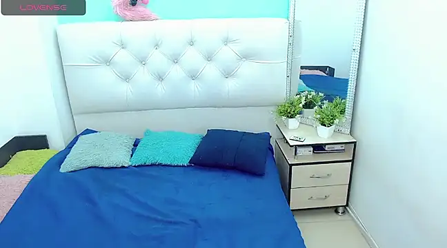 kinverly sexyx online show from January 24, 6:35 pm