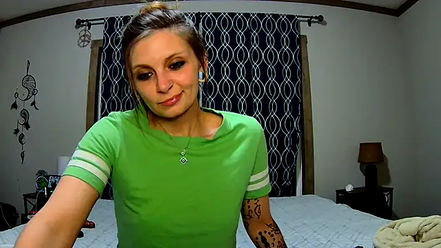 ZeelaXoXo online show from February 2, 6:37 am