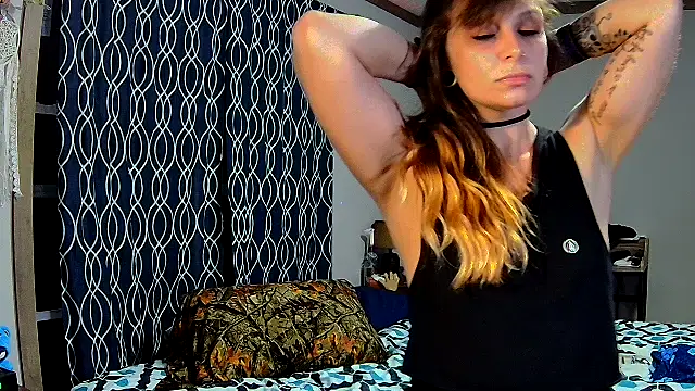 ZeelaXoXo online show from October 2, 4:30 am