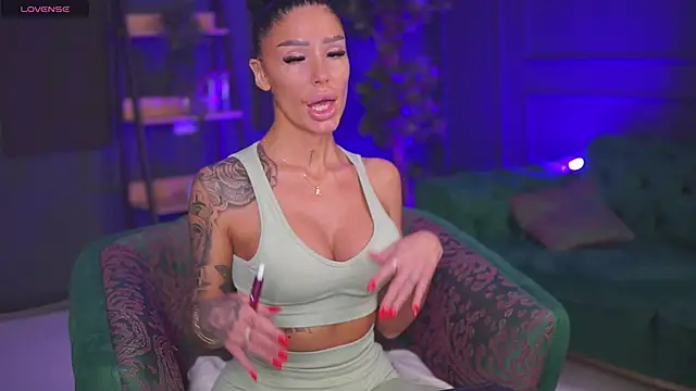 RaquelleVon online show from January 27, 5:48 pm