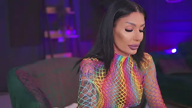 RaquelleVon online show from February 1, 9:40 pm