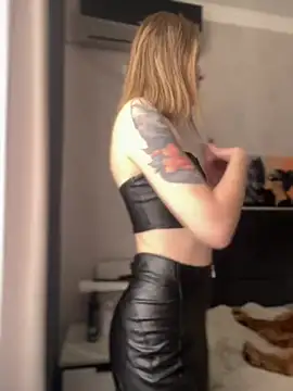 Snapshot of LoveGameSexx chatting on March 9, 9:24 am LoveGameSexx online show from March 9, 9:24 am