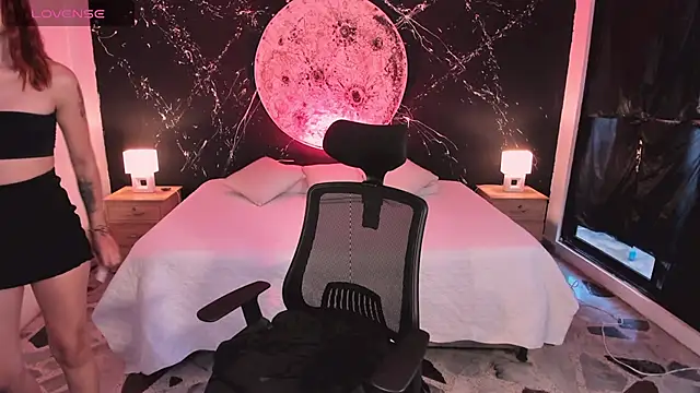 Snapshot of VictoriaRosse_ chatting on February 18, 9:31 pm VictoriaRosse online show from February 18, 9:31 pm