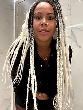 HaileyDiana online show from October 2, 9:38 am