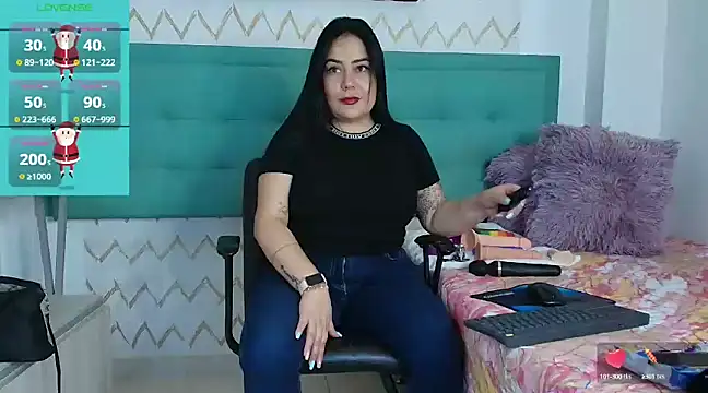 Snapshot of galatea_rous chatting on December 14, 12:44 pm galatea rous online show from December 14, 12:44 pm