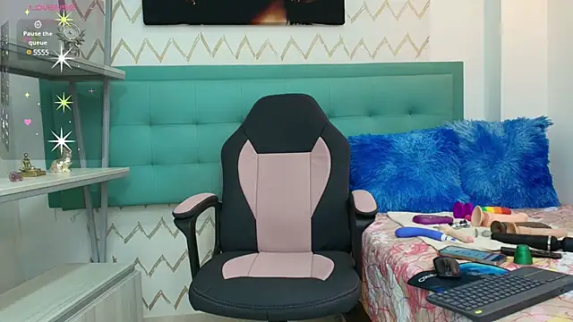 Snapshot of galatea_rous chatting on January 12, 5:11 pm galatea rous online show from January 12, 5:11 pm