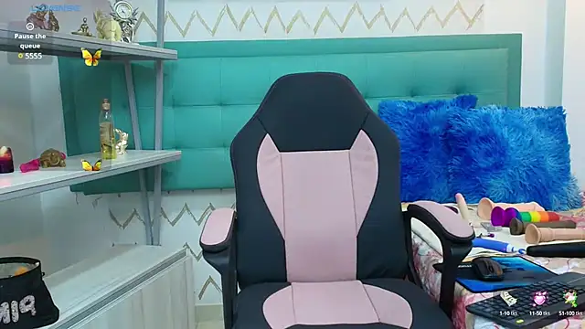 Snapshot of galatea_rous chatting on January 15, 12:36 pm galatea rous online show from January 15, 12:36 pm