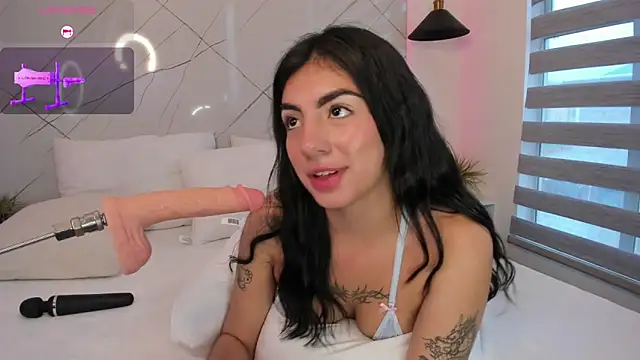 ANTONELLA  ROUSE  online show from March 1, 9:04 pm