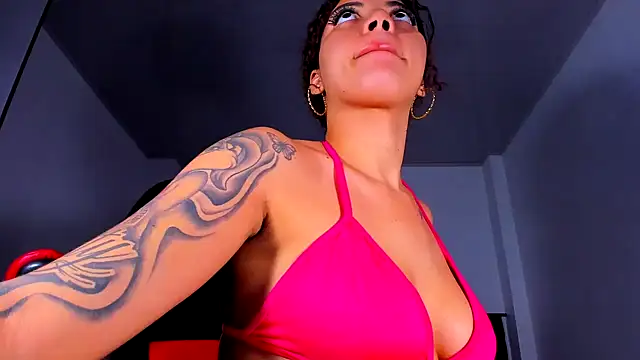 Snapshot of kerlysmith_24 chatting on January 15, 5:47 pm kerlysmith 24 online show from January 15, 5:47 pm