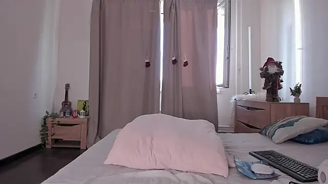 kate doroty online show from February 7, 1:01 pm