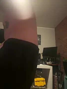 trash4cash online show from March 4, 1:45 am