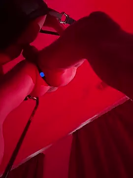 trash4cash online show from November 15, 4:25 pm