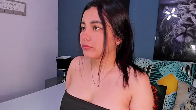 Snapshot of Liana_Bernocchi chatting on February 16, 8:33 pm Liana Bernocchi online show from February 16, 8:33 pm