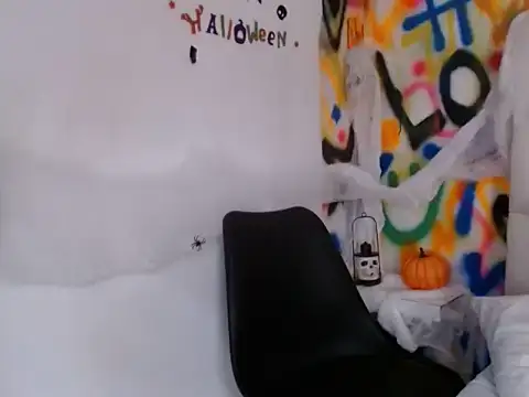 Snapshot of Liana_Bernocchi chatting on September 27, 6:57 pm Liana Bernocchi online show from September 27, 6:57 pm