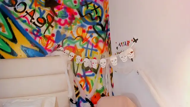 Snapshot of Liana_Bernocchi chatting on October 10, 10:53 pm Liana Bernocchi online show from October 10, 10:53 pm