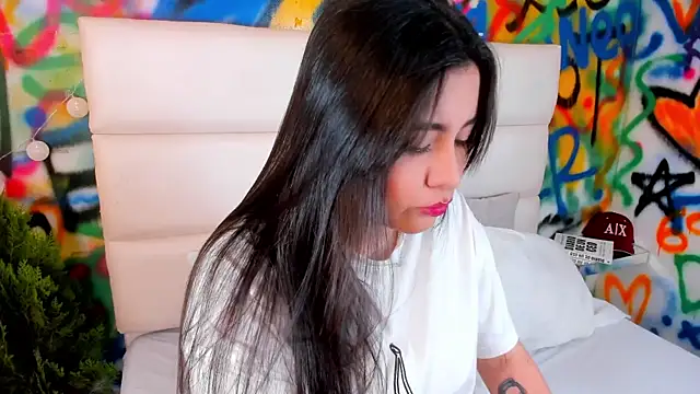 Snapshot of Liana_Bernocchi chatting on November 20, 7:46 pm Liana Bernocchi online show from November 20, 7:46 pm