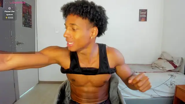 Snapshot of Malkongarcia chatting on September 15, 5:35 pm Malkongarcia online show from September 15, 5:35 pm