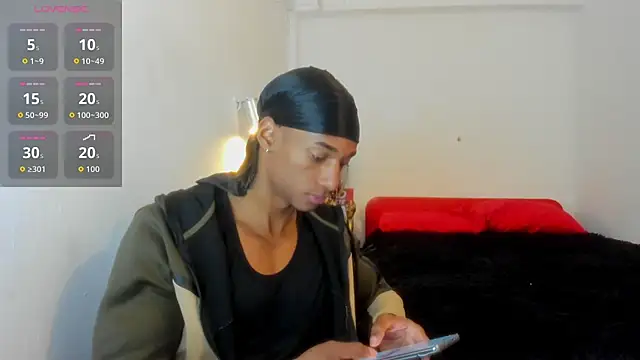 Snapshot of Malkongarcia chatting on November 5, 1:44 pm Malkongarcia online show from November 5, 1:44 pm