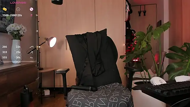 ariana fitl  online show from December 3, 5:53 am