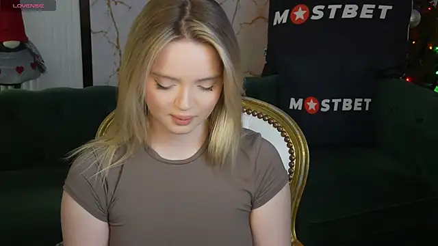 Cassy-Celestial  online show from December 19, 3:18 am