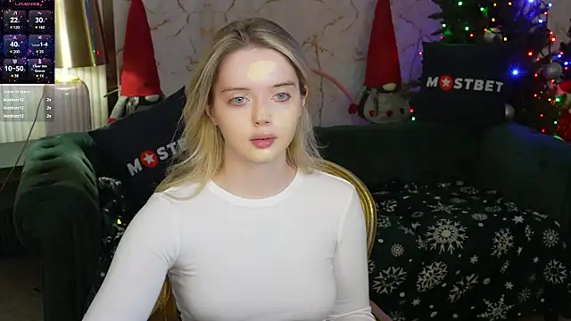 Cassy-Celestial  online show from December 22, 11:52 pm