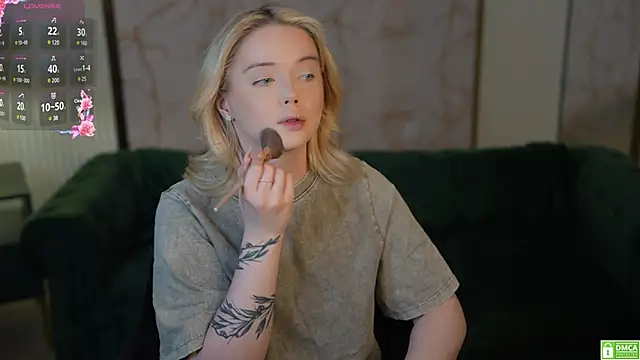 Cassy-Celestial  online show from February 3, 11:58 pm