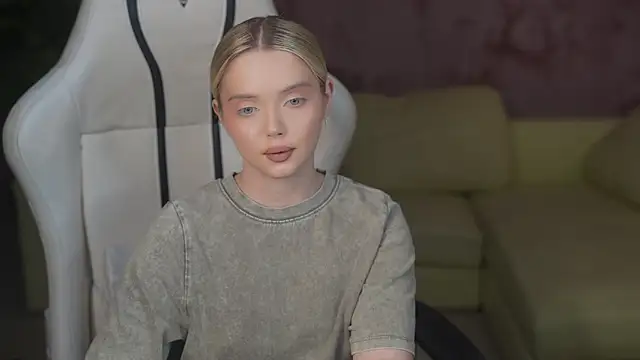 Cassy-Celestial  online show from February 21, 3:23 am