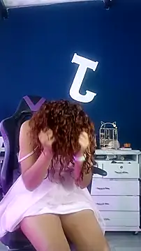 aurora rodriguez online show from December 15, 2:48 pm