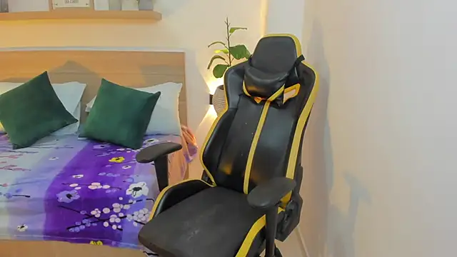 aurora rodriguez online show from January 17, 12:42 pm