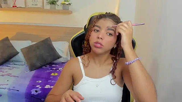 aurora rodriguez online show from January 23, 12:19 pm