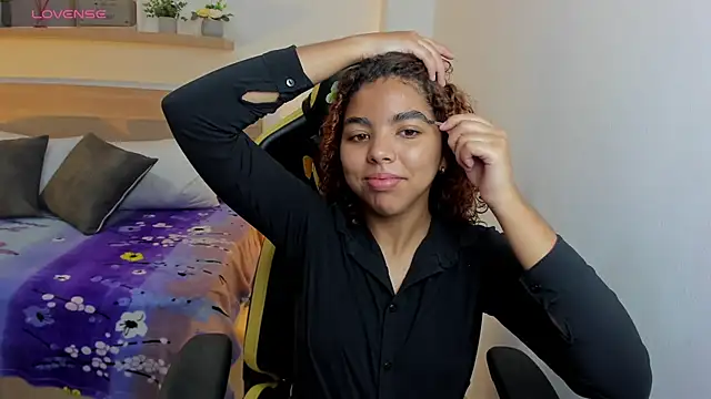 aurora rodriguez online show from February 1, 12:16 pm