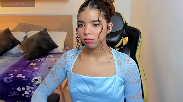 aurora rodriguez online show from February 13, 12:32 pm