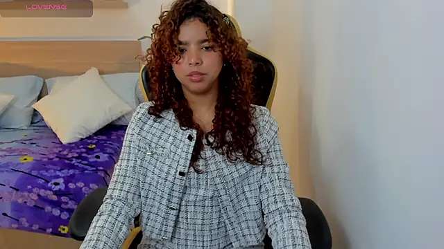 aurora rodriguez online show from February 18, 3:21 pm