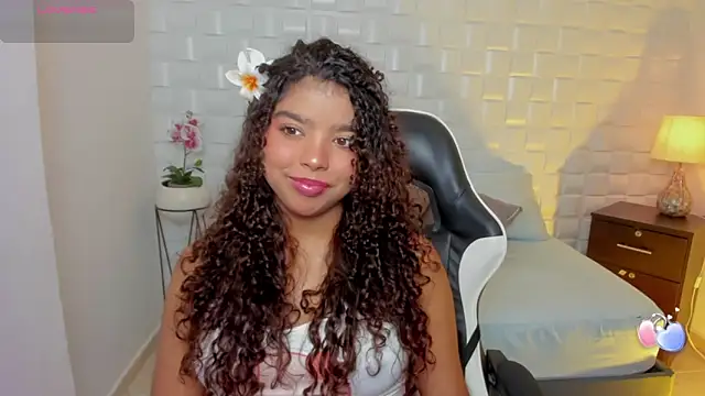 aurora rodriguez online show from October 25, 12:34 pm